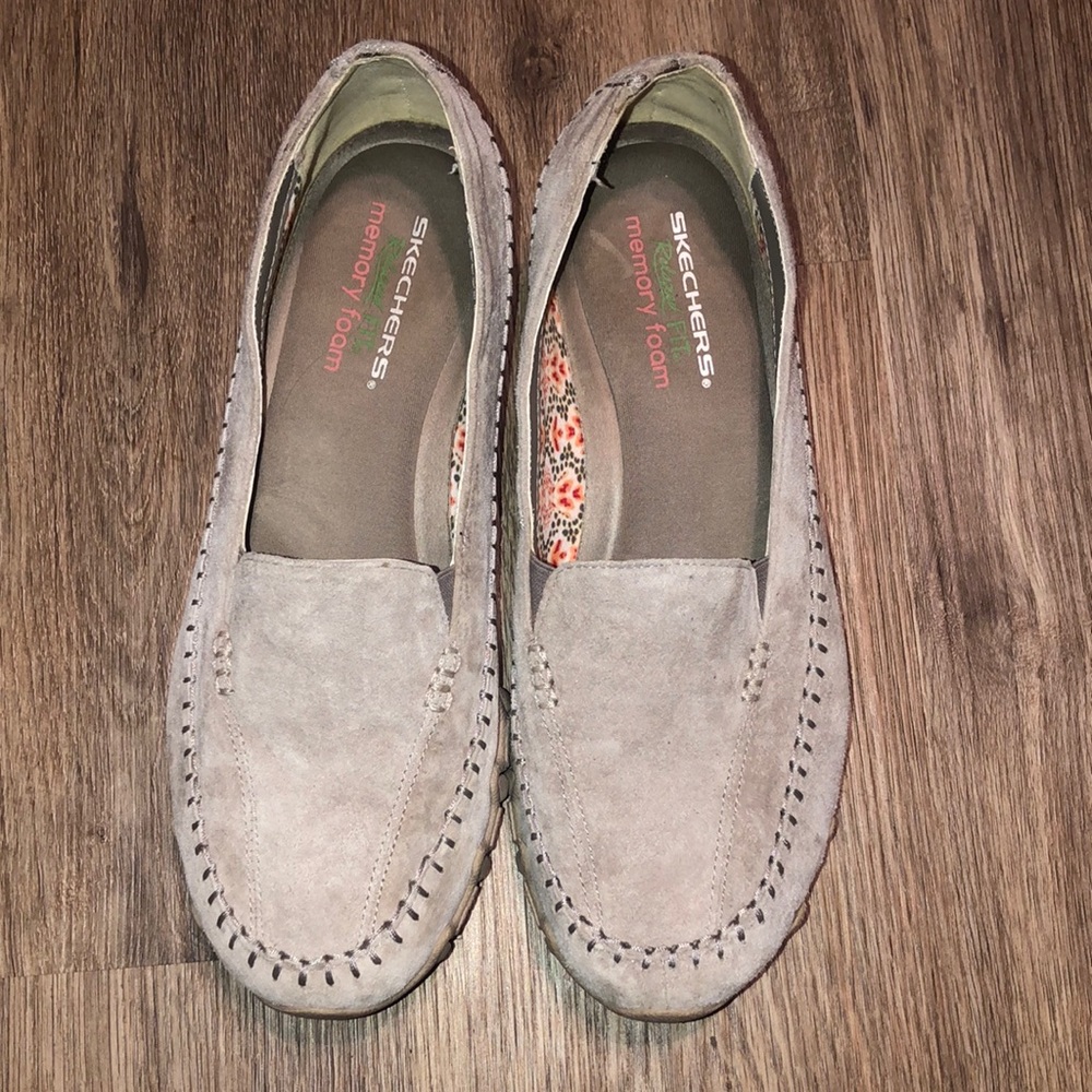 Skechers Womens Relaxed Fit Memory Foam Slip Ons size 10